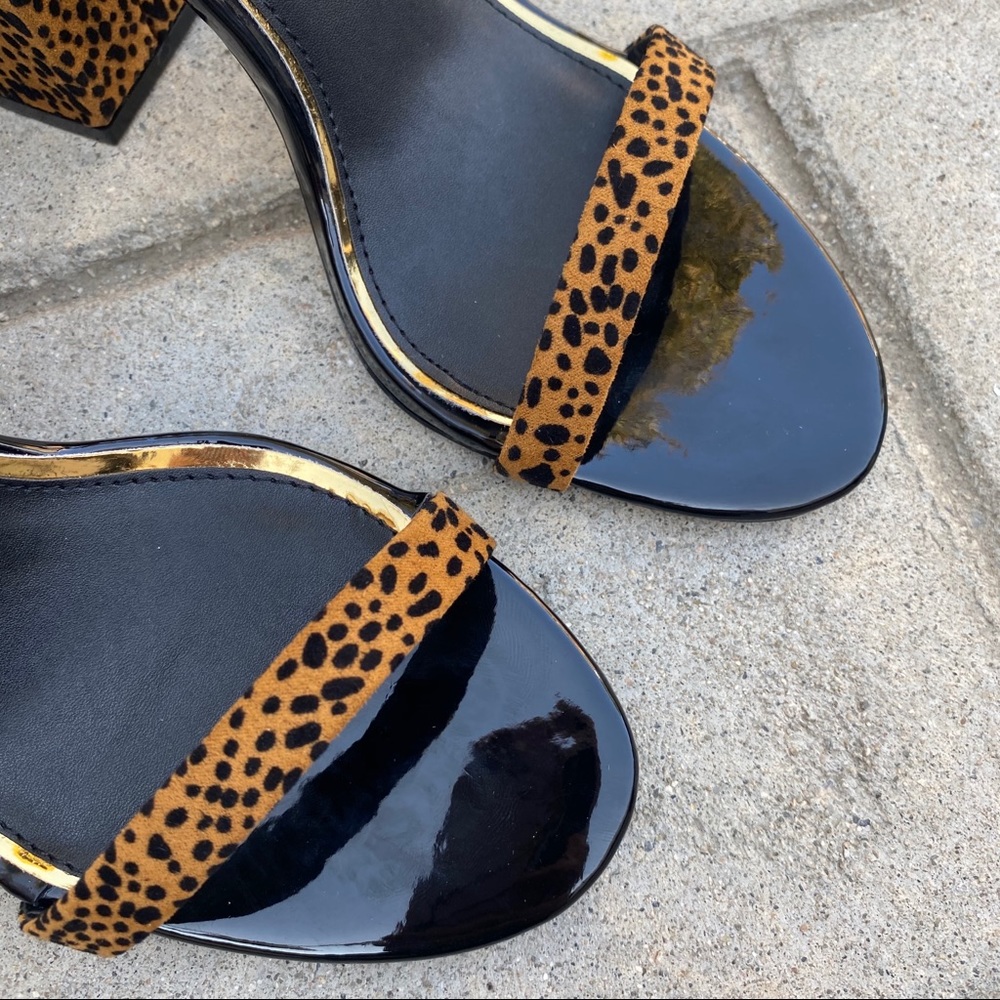 Qupid animal print one strap sandals NWT qupid 9 - Picture 3 of 7